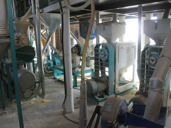 如何掌握玉米加工机械的喂料方式提高产量?(图2) 玉米加工机械